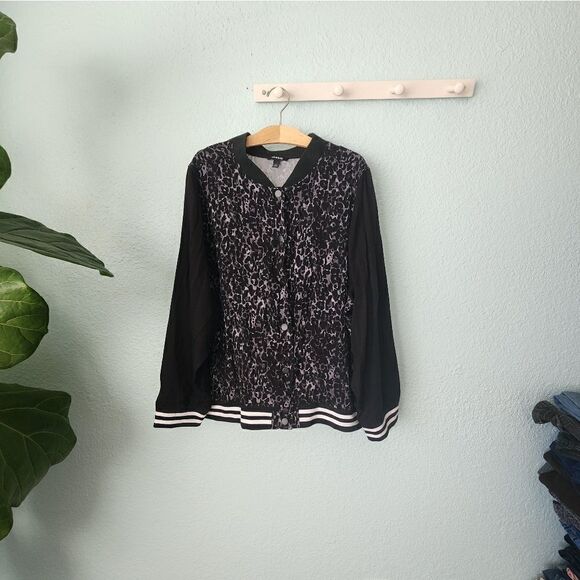 Torrid leopard print long sleeve jacket - Picture 2 of 16